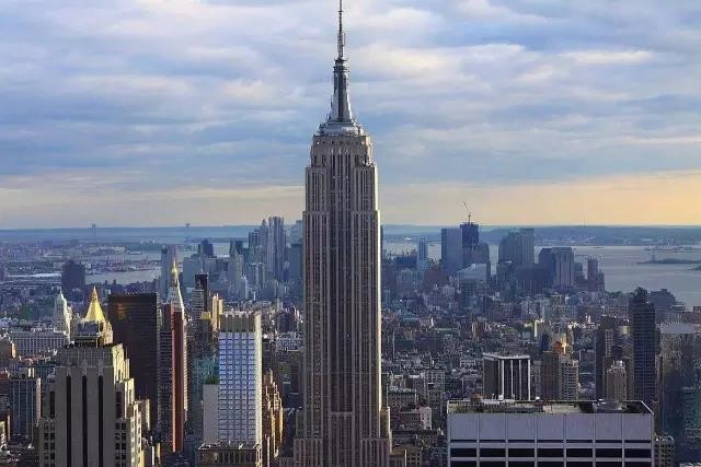 trường hợp công ty mới nhất về Tòa nhà Empire State