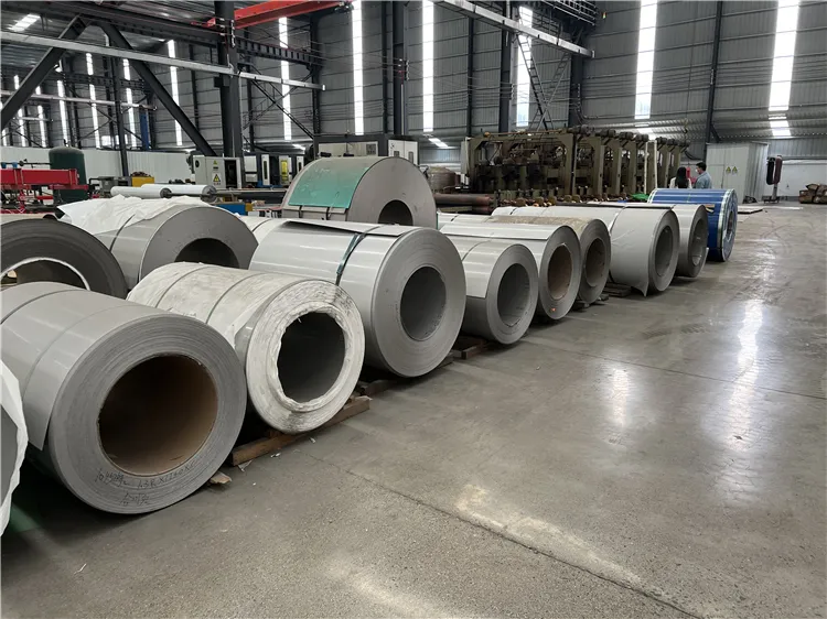 trường hợp công ty mới nhất về Khách hàng Iran mua các cuộn dây thép không gỉ có độ bền cao với chiều rộng tùy chỉnh với kết thúc bạc cao cấp